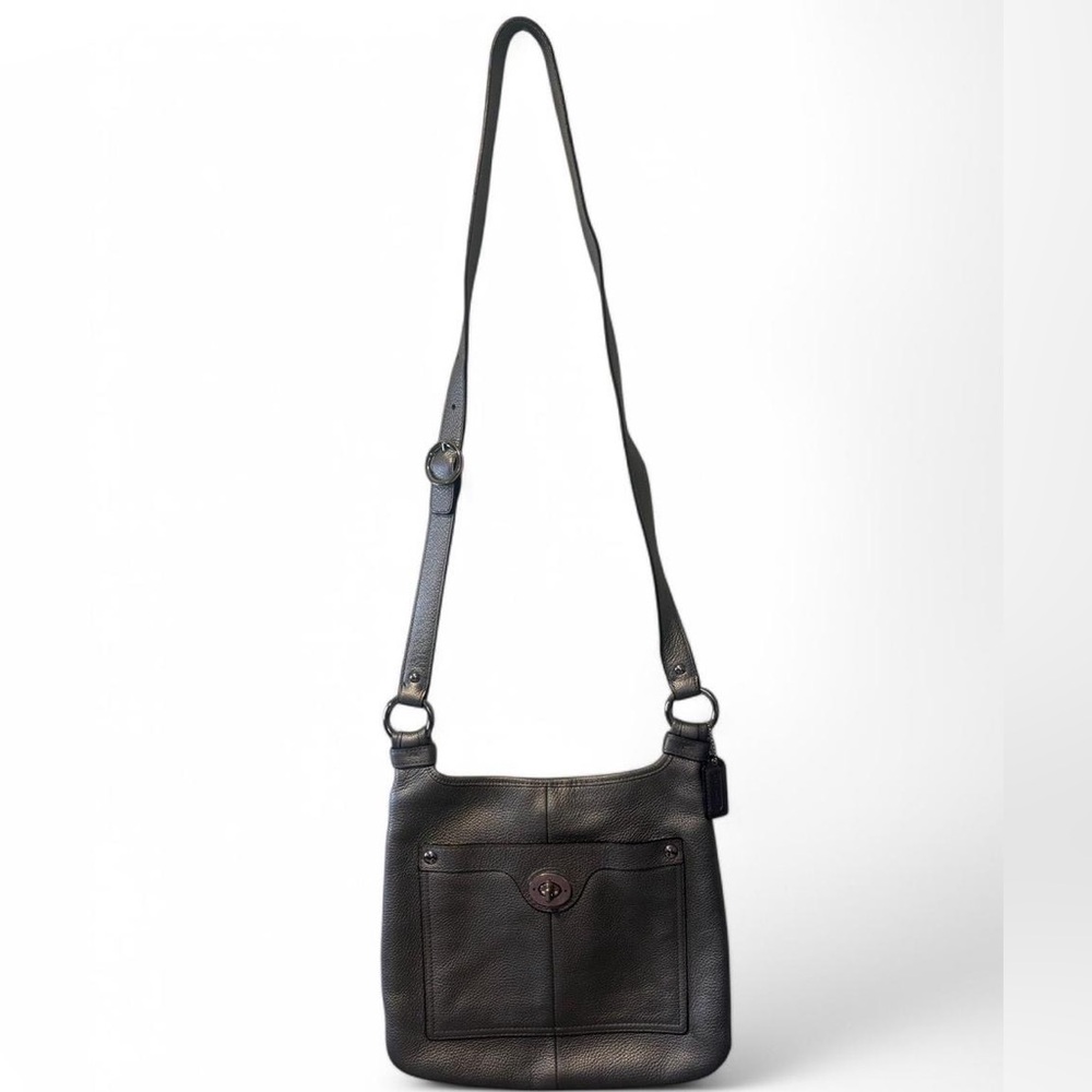 Vintage COACH‎ Penelope Leather Hippie Shoulder Crossbody Bag in Silver Metallic